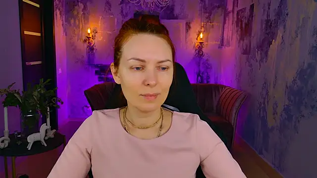 Snapshot of VandaRossi chatting on February 21, 2025, 5:13 am VandaRossi online show from February 21, 2025, 5:13 am