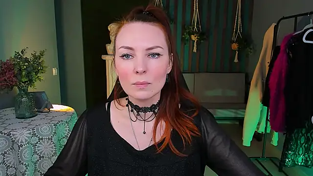 Snapshot of VandaRossi chatting on February 22, 2025, 2:19 pm VandaRossi online show from February 22, 2025, 2:19 pm