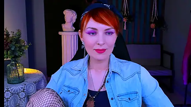 Snapshot of VandaRossi chatting on March 7, 2025, 11:29 am VandaRossi online show from March 7, 2025, 11:29 am