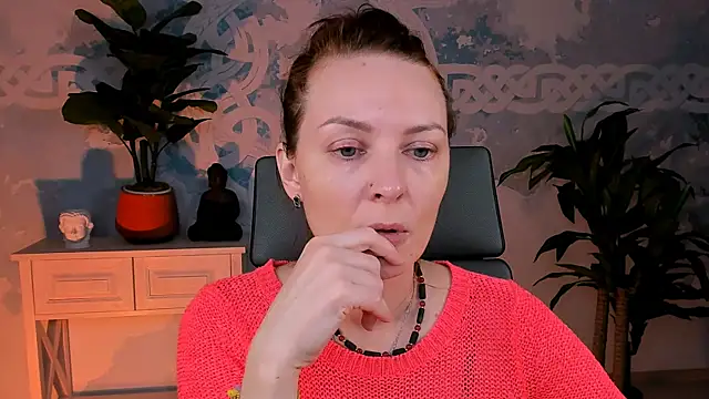 Snapshot of VandaRossi chatting on September 9, 2025, 5:07 am VandaRossi online show from September 9, 2025, 5:07 am