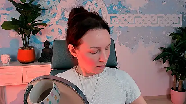 Snapshot of VandaRossi chatting on September 15, 2025, 10:04 am VandaRossi online show from September 15, 2025, 10:04 am