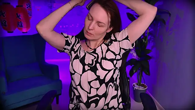 Snapshot of VandaRossi chatting on October 13, 2025, 11:10 am VandaRossi online show from October 13, 2025, 11:10 am