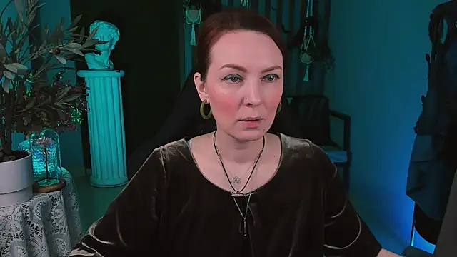 Snapshot of VandaRossi chatting on October 29, 2025, 9:11 am VandaRossi online show from October 29, 2025, 9:11 am