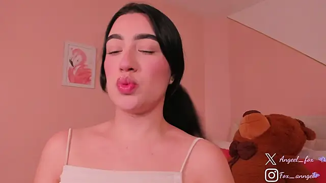 angeel fox online show from September 25, 2025, 3:54 am