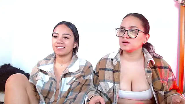 Jules n Gia online show from December 30, 2024, 3:02 pm