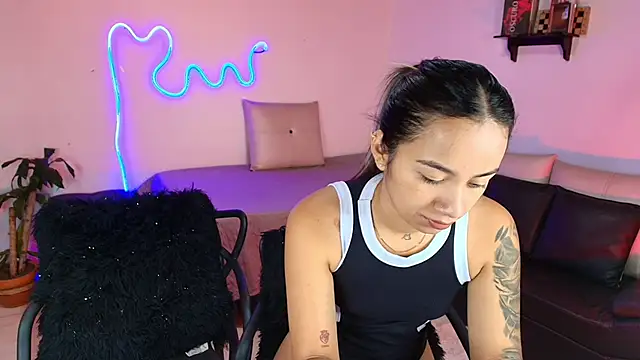 Jules n Gia online show from February 22, 2025, 5:13 pm