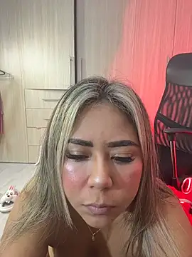 AriannaTorres online show from November 27, 2025, 11:01 am