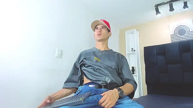 Snapshot of Jhonn_Rhyss chatting on January 4, 2025, 2:46 am Jhonn Rhyss online show from January 4, 2025, 2:46 am