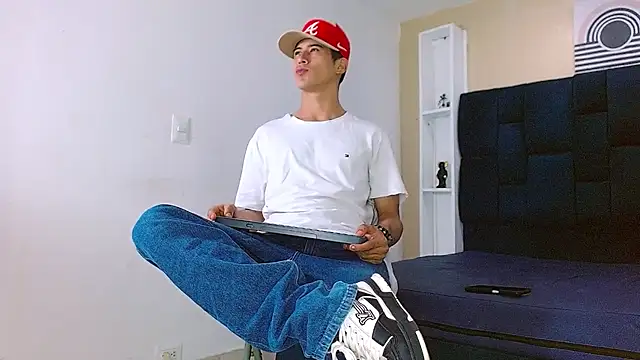 Snapshot of Jhonn_Rhyss chatting on January 7, 2025, 2:31 am Jhonn Rhyss online show from January 7, 2025, 2:31 am