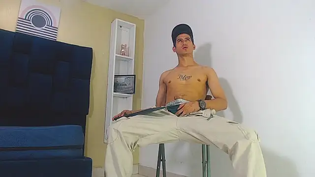 Snapshot of Jhonn_Rhyss chatting on January 12, 2025, 8:03 pm Jhonn Rhyss online show from January 12, 2025, 8:03 pm