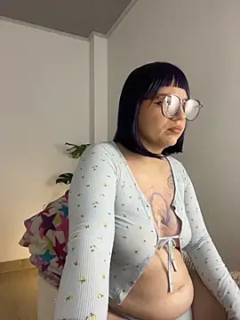 sophia goth online show from November 14, 2025, 12:09 am