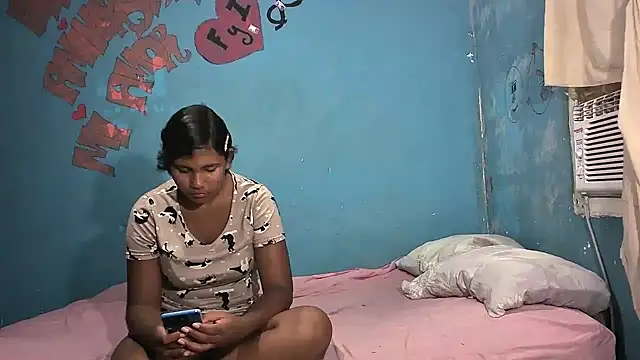 Sweetiefoxxx online show from January 12, 2025, 2:09 pm