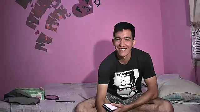 Sweetiefoxxx online show from March 3, 2025, 2:04 pm