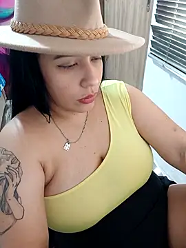 Snapshot of marta201_alfaro chatting on November 8, 2025, 1:44 pm marta201 alfaro online show from November 8, 2025, 1:44 pm