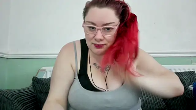 Bustycurves online show from February 4, 2025, 10:21 am