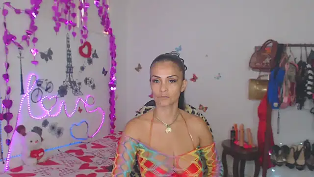 Snapshot of brigitht chatting on February 6, 2025, 3:20 pm brigitht online show from February 6, 2025, 3:20 pm