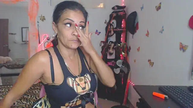 Snapshot of brigitht chatting on October 19, 2025, 4:18 pm brigitht online show from October 19, 2025, 4:18 pm