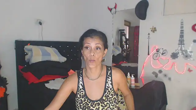 Snapshot of brigitht chatting on November 5, 2025, 9:26 pm brigitht online show from November 5, 2025, 9:26 pm