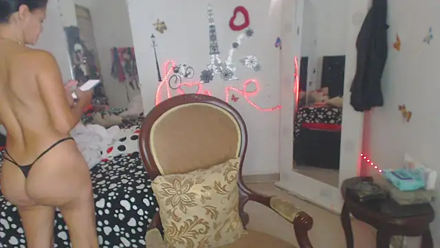 Snapshot of brigitht chatting on November 18, 2025, 3:49 pm brigitht online show from November 18, 2025, 3:49 pm