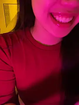 minmin2kk5 online show from November 5, 2025, 1:27 am