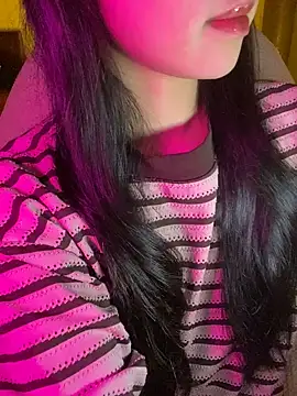 minmin2kk5 online show from November 30, 2025, 2:43 pm