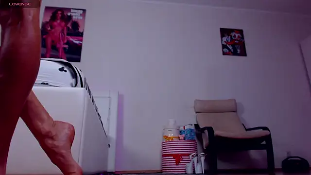 Snapshot of Sonja_Stripper_Ray chatting on November 7, 2025, 9:53 am Sonja Stripper Ray online show from November 7, 2025, 9:53 am