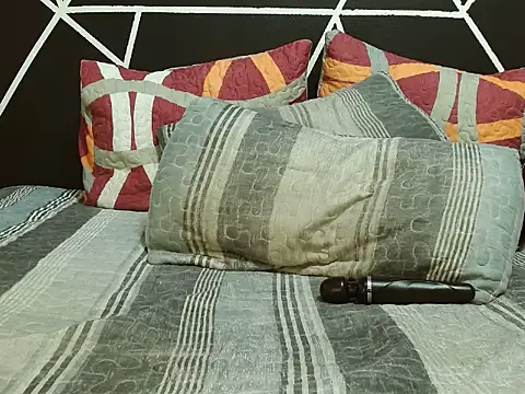 Snapshot of YummyChocolatexx2 chatting on March 2, 2025, 4:50 am YummyChocolatexx2 online show from March 2, 2025, 4:50 am