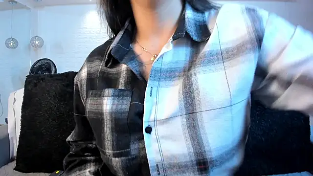 violet scott online show from October 6, 2025, 10:45 am