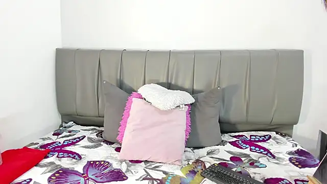 Cherllynn online show from February 27, 2025, 3:48 pm