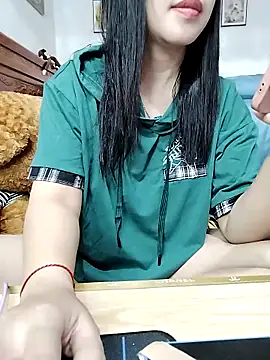 cream1299 online show from February 20, 2025, 9:11 am