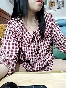 cream1299 online show from February 22, 2025, 1:11 am