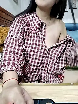 cream1299 online show from February 23, 2025, 12:41 am