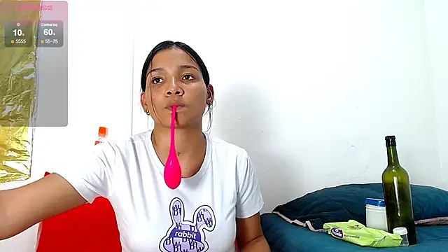 camilavagina24 online show from December 26, 2024, 4:47 pm