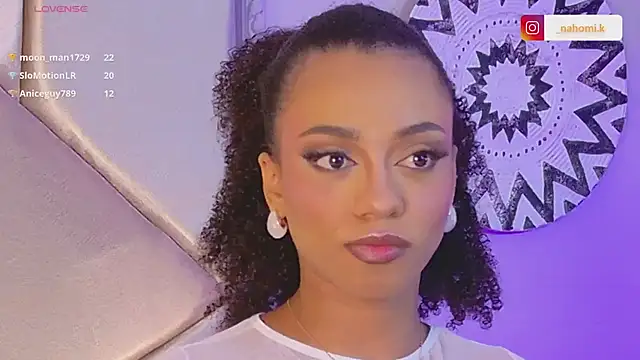 Snapshot of Nahomi_King chatting on February 24, 2025, 5:09 pm Nahomi King online show from February 24, 2025, 5:09 pm