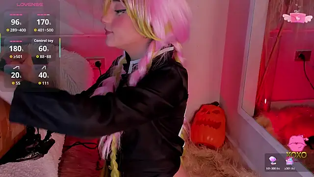 Snapshot of miia__baker chatting on October 25, 2025, 12:13 pm miia baker online show from October 25, 2025, 12:13 pm