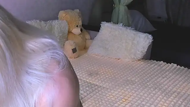 Snapshot of Sweeet_Barbie chatting on October 3, 2025, 3:31 pm Sweeet Barbie online show from October 3, 2025, 3:31 pm