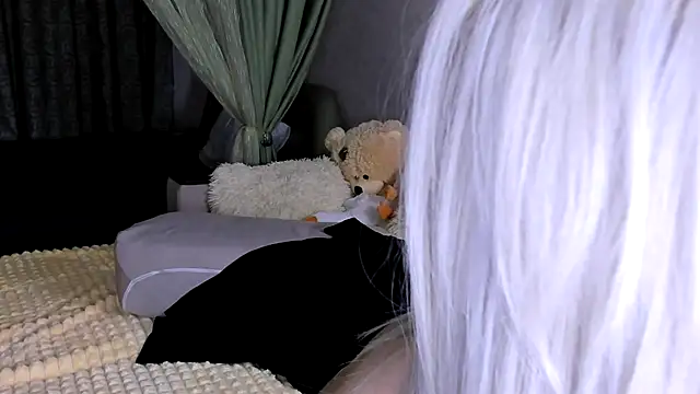 Snapshot of Sweeet_Barbie chatting on November 27, 2025, 3:47 pm Sweeet Barbie online show from November 27, 2025, 3:47 pm