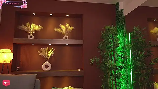 JustinneJade online show from December 10, 2024, 6:22 am