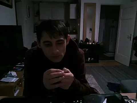 Snapshot of mihaimichael chatting on February 20, 2025, 1:46 am mihaimichael online show from February 20, 2025, 1:46 am