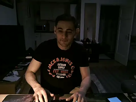 Snapshot of mihaimichael chatting on February 26, 2025, 10:42 pm mihaimichael online show from February 26, 2025, 10:42 pm