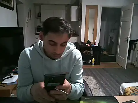 Snapshot of mihaimichael chatting on March 3, 2025, 12:15 am mihaimichael online show from March 3, 2025, 12:15 am