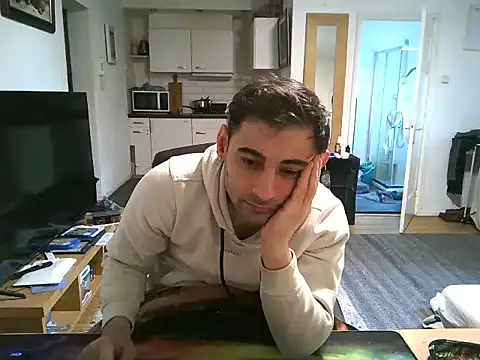 Snapshot of mihaimichael chatting on March 4, 2025, 1:28 pm mihaimichael online show from March 4, 2025, 1:28 pm