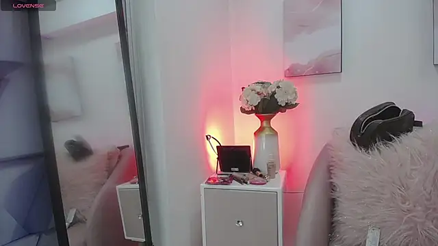 Tayzon Foxxx online show from December 10, 2024, 2:17 pm