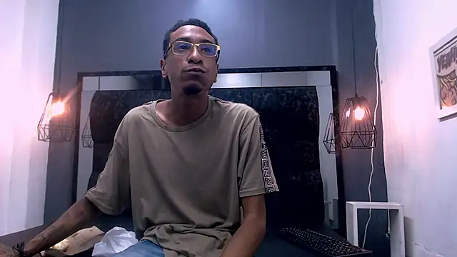 Snapshot of Jose_Smoke chatting on October 22, 2025, 3:07 am Jose Smoke online show from October 22, 2025, 3:07 am