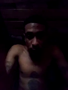 Snapshot of Jose_Smoke chatting on October 22, 2025, 10:09 pm Jose Smoke online show from October 22, 2025, 10:09 pm