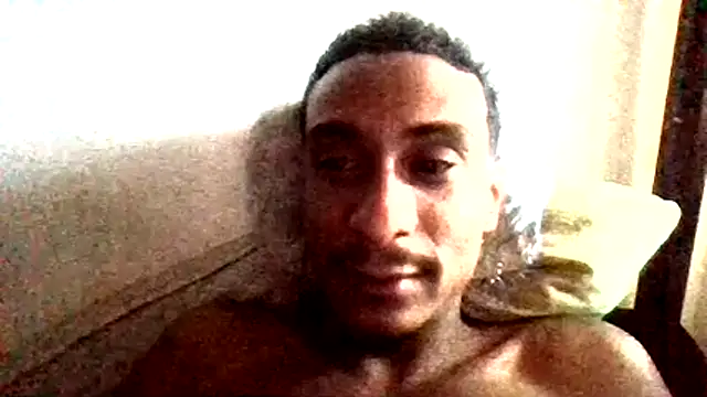 Snapshot of Jose_Smoke chatting on October 25, 2025, 6:57 pm Jose Smoke online show from October 25, 2025, 6:57 pm