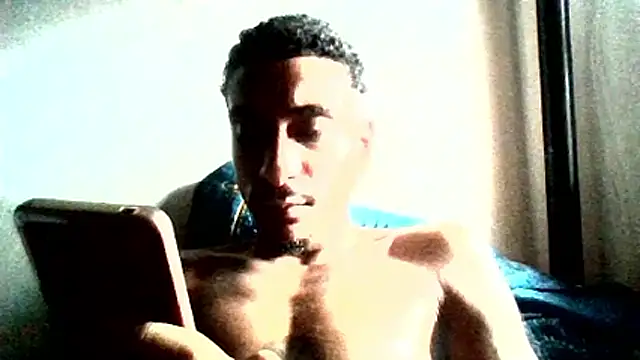 Snapshot of Jose_Smoke chatting on October 27, 2025, 5:28 pm Jose Smoke online show from October 27, 2025, 5:28 pm