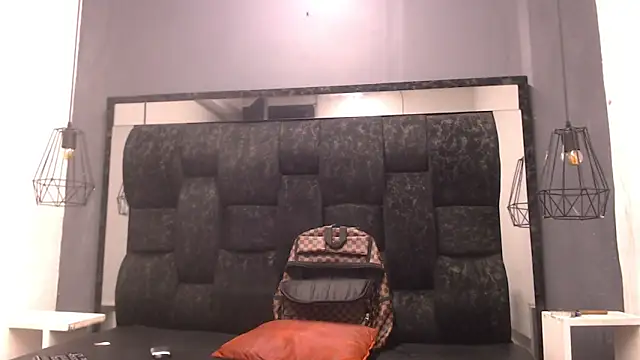 Snapshot of Jose_Smoke chatting on November 1, 2025, 5:09 am Jose Smoke online show from November 1, 2025, 5:09 am