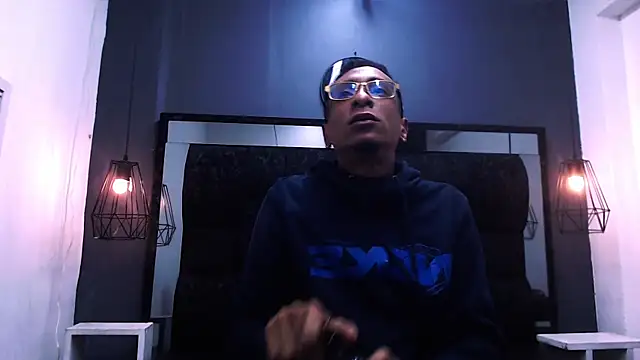 Snapshot of Jose_Smoke chatting on November 20, 2025, 3:28 am Jose Smoke online show from November 20, 2025, 3:28 am