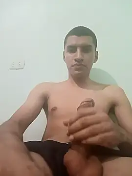 Rogersmit2 online show from February 28, 2025, 10:28 pm